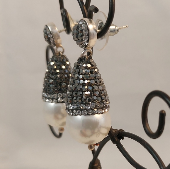 Vtg faux pearl crystald post dangle earrings - Picture 4 of 9